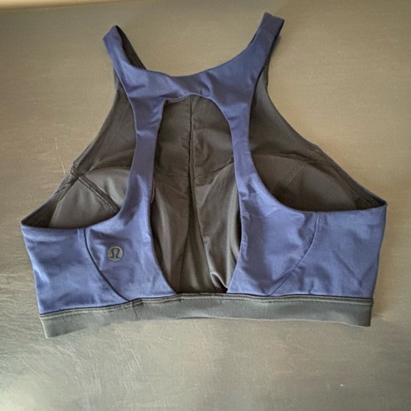 Lululemon Sz 4 Endless Horizons Swim Top In
Euro Navy / Black EUC - Picture 4 of 12